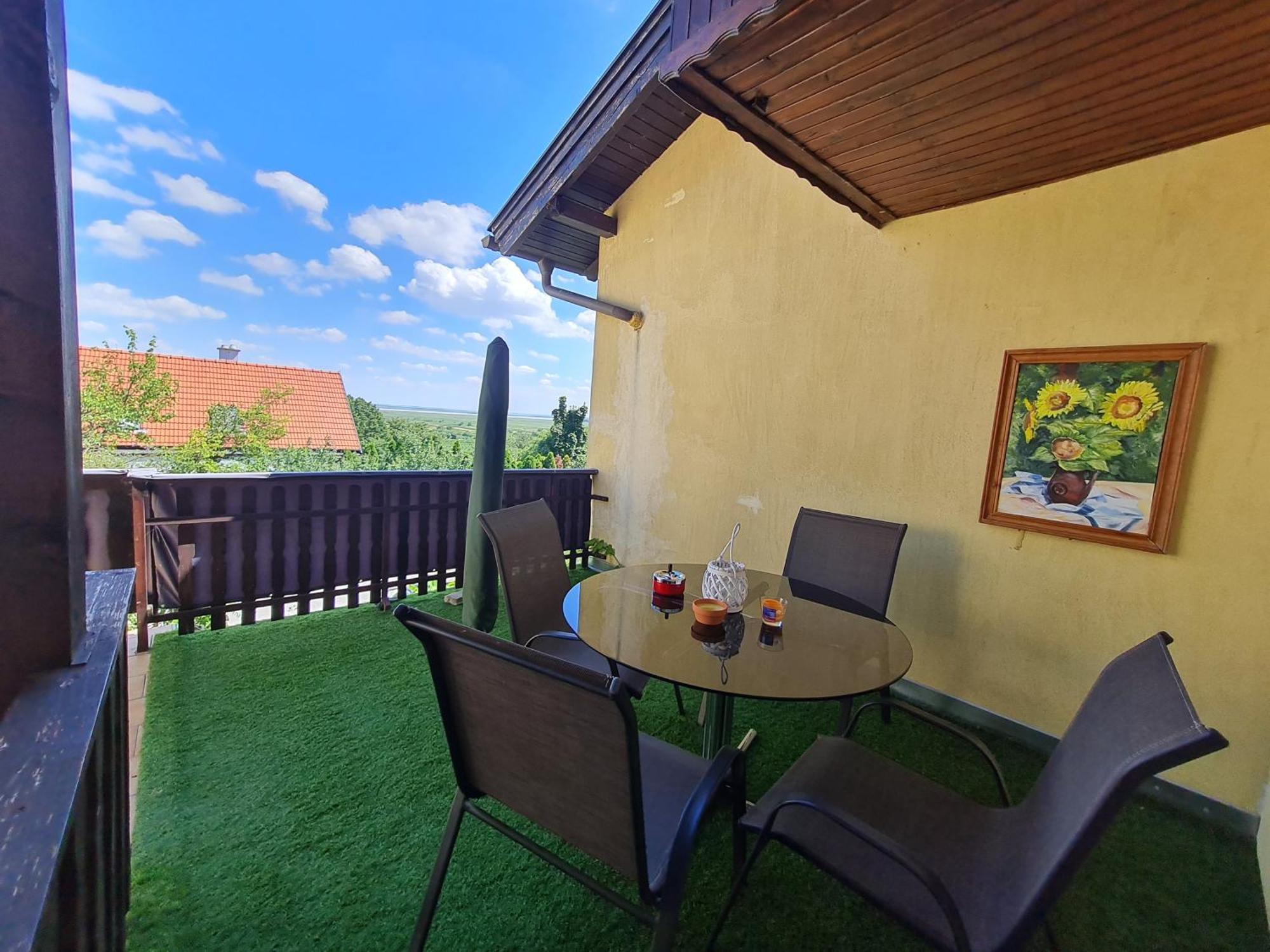 ödenburgerhof Apartment